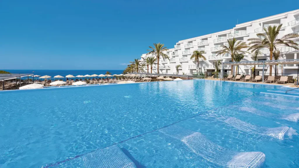 baby friendly hotel canary islands