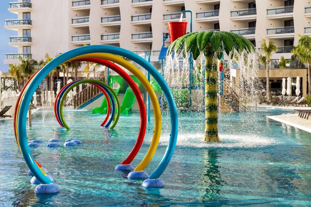 family friendly hotel mexico with splash parks and water parks