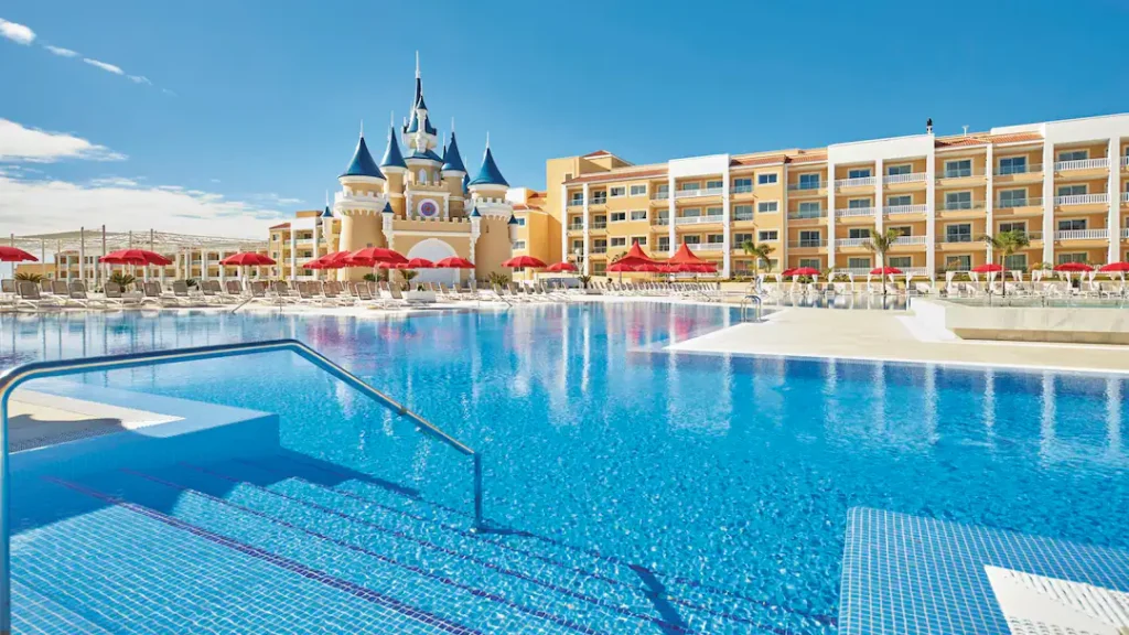 family friendly hotel canary islands with a waterpark