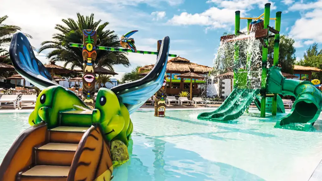 family friendly hotel canary islands with a waterpark 