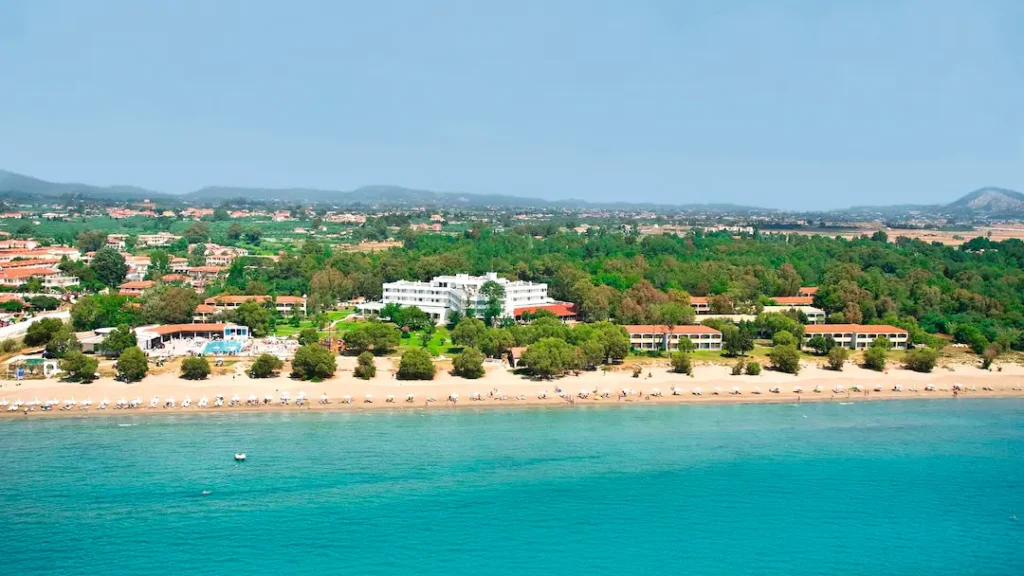 baby and toddler friendly hotel in greece near the beach