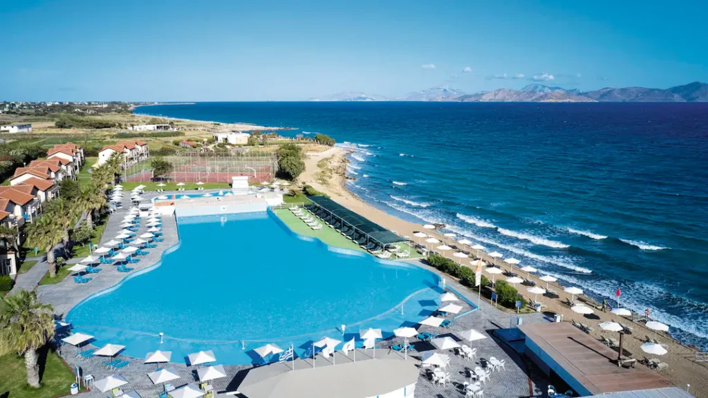 baby and toddler friendly hotel in greece near the beach