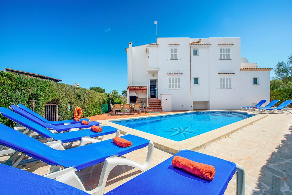 family friendly villa majorca