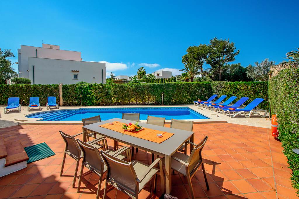 family friendly villa majorca