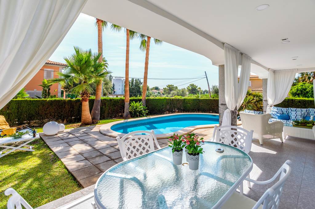 family friendly villa majorca