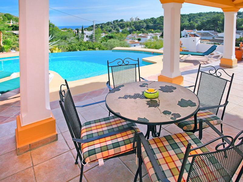 family friendly villa spain