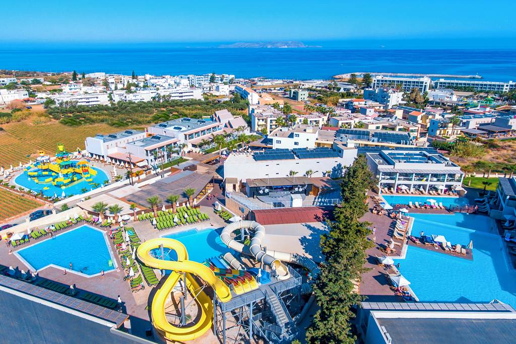 baby and toddler friendly hotel in europe with amazing swimming pool