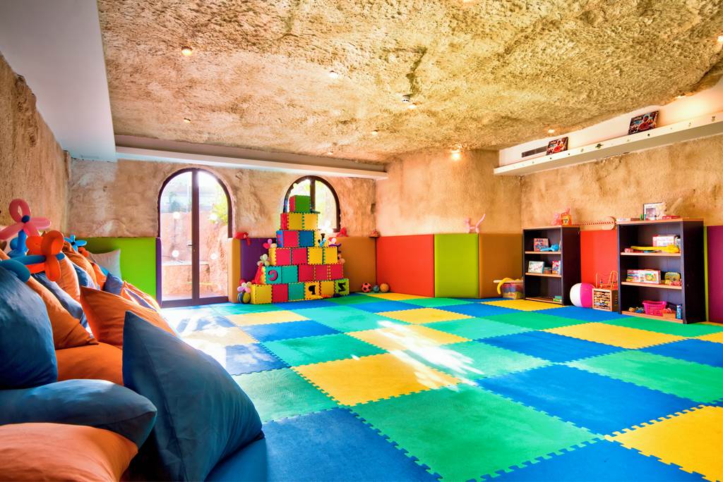 baby and toddler friendly hotel in europe with amazing swimming pools