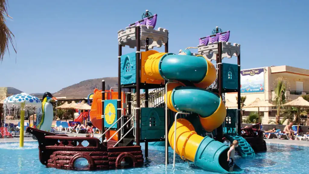 toddler friendly hotel in crete with a waterpark