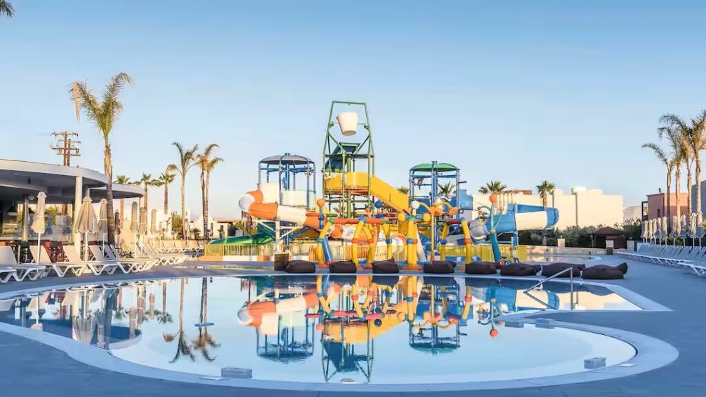 toddler friendly hotel in crete with a waterpark