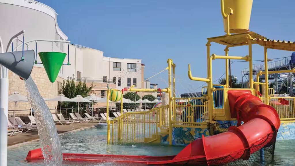 Crete hotel with a splash park