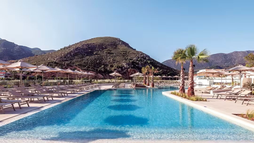 10 Best Baby & Toddler Friendly Hotels In Greece With Waterslides!