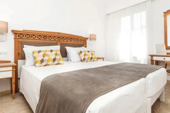 baby and toddler friendly hotel menorca