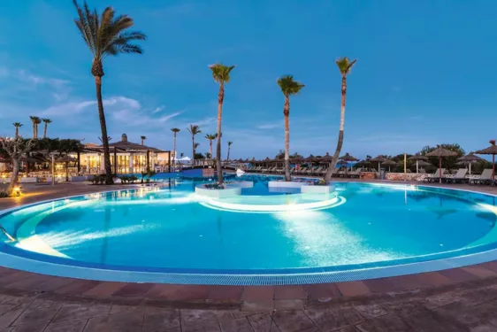 baby and toddler friendly hotel menorca