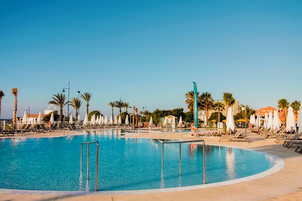 baby and toddler hotel in spain with a short transfer