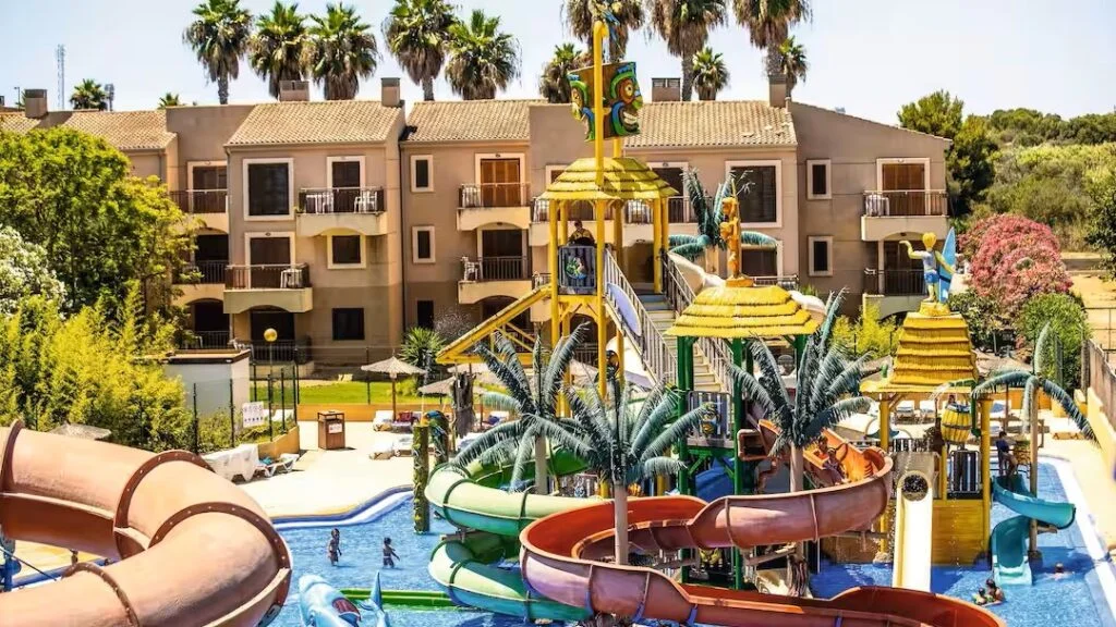 baby and toddler friendly hotel in spain with waterslides