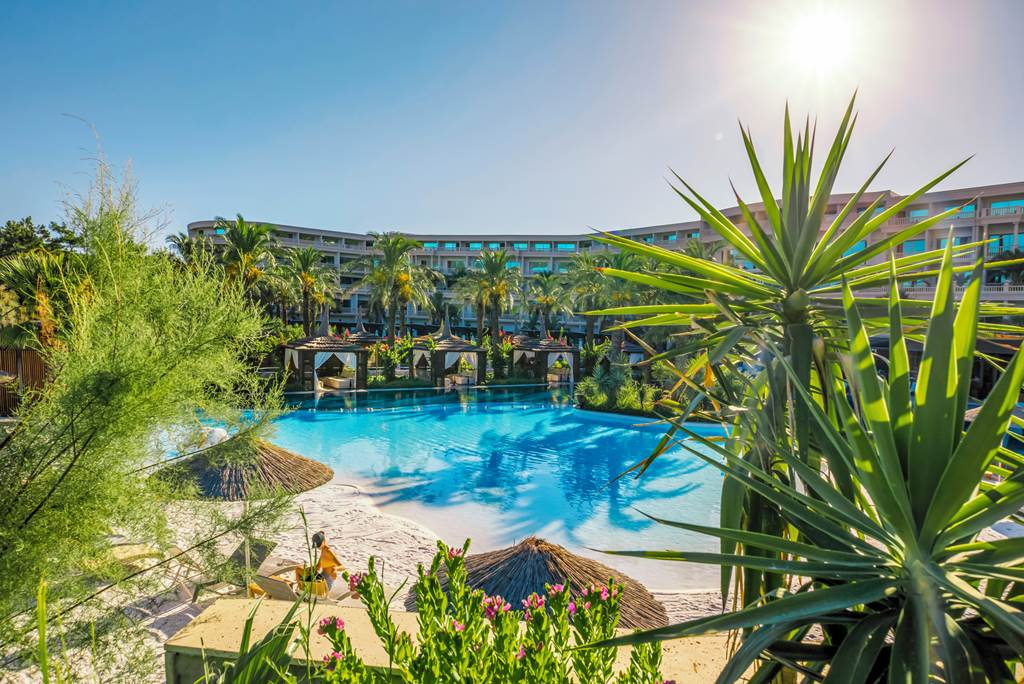 baby and toddler friendly hotel with playground