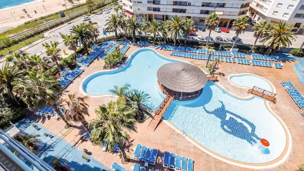 baby and toddler friendly hotel in spain with waterslides