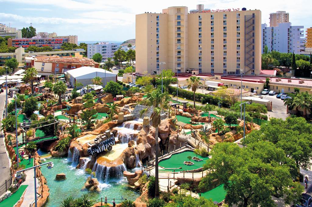 baby and toddler friendly hotel with playground