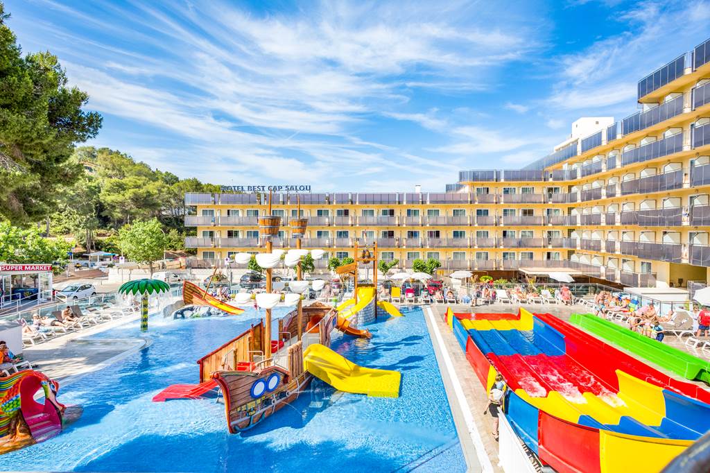 baby and toddler hotel in spain with a short transfer