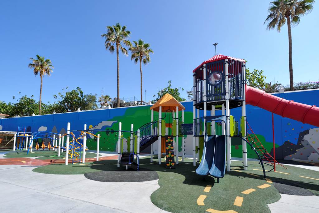 baby and toddler friendly hotel with playground