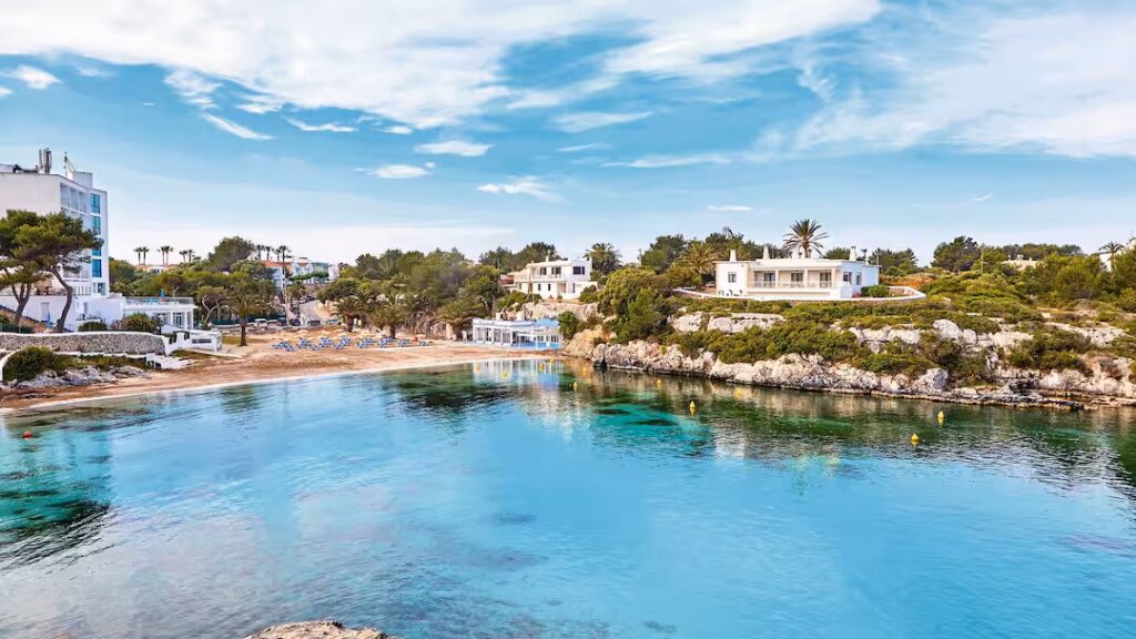 baby and toddler friendly hotel in menorca near the beach