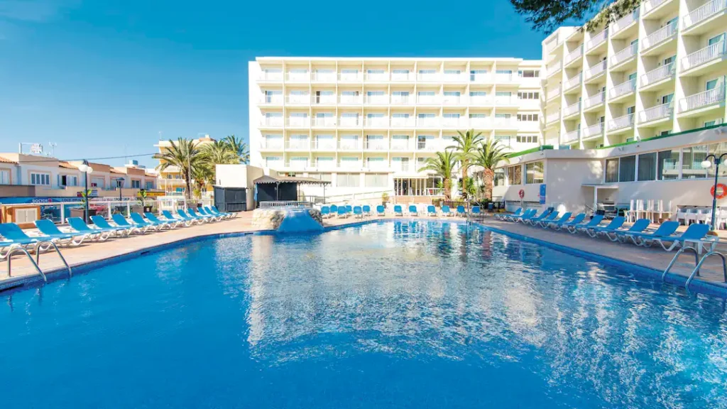 baby and toddler friendly hotel ibiza near the beach