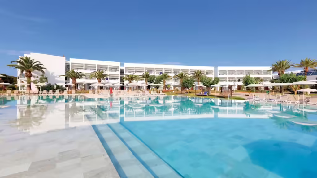baby and toddler friendly hotel ibiza near the beach