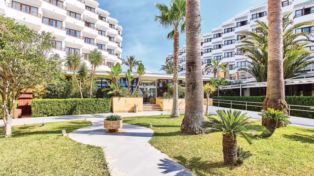 baby and toddler friendly hotel ibiza near the beach