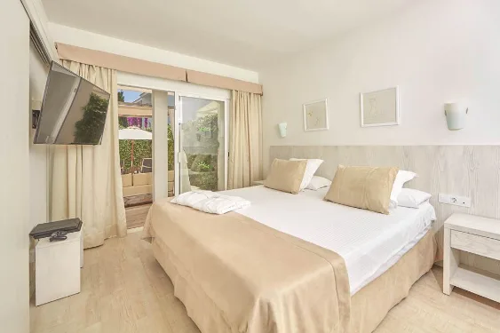 baby and toddler friendly hotel menorca