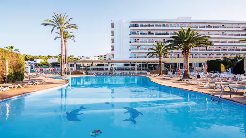 baby and toddler friendly hotel ibiza near the beach