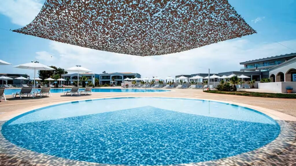 Hotels In Greece With Baby Clubs!