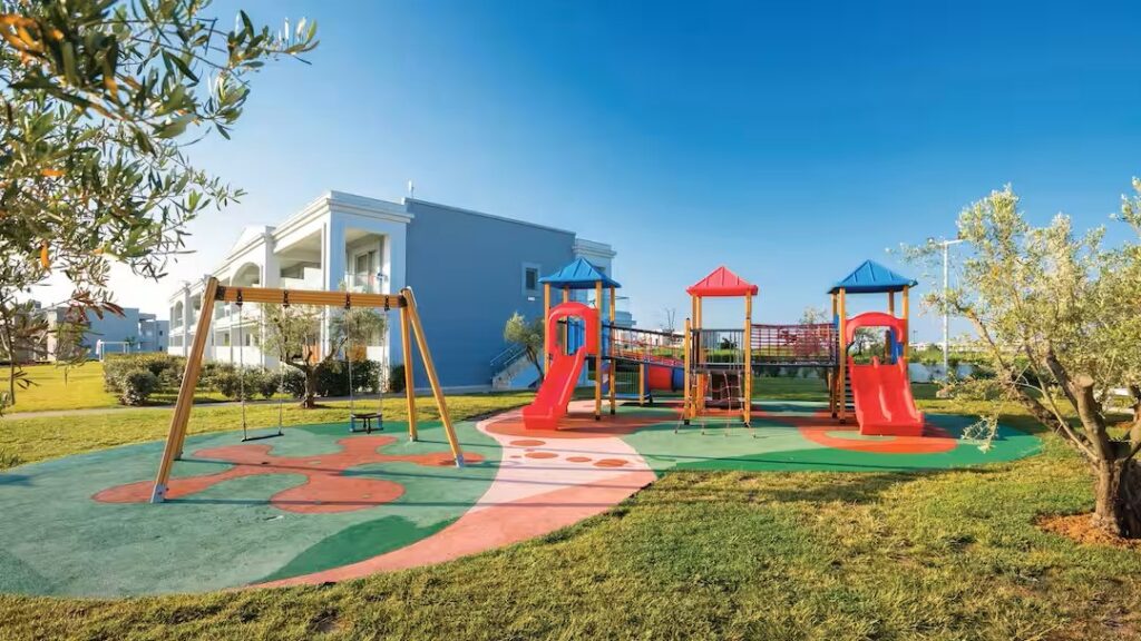 Hotels In Greece With Baby Clubs!