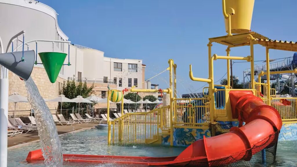 Hotels In Greece With Baby Clubs!