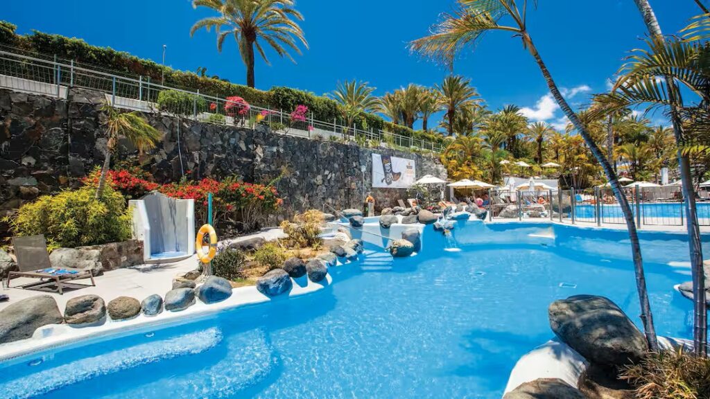 baby and toddler friendly hotel in the canary islands with waterslides