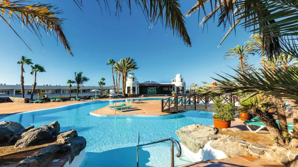 baby and toddler friendly hotel in the canary islands with waterslides
