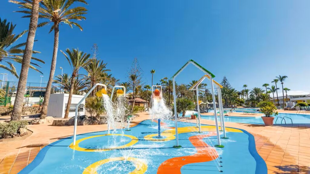 baby and toddler friendly hotel in the canary islands with waterslides