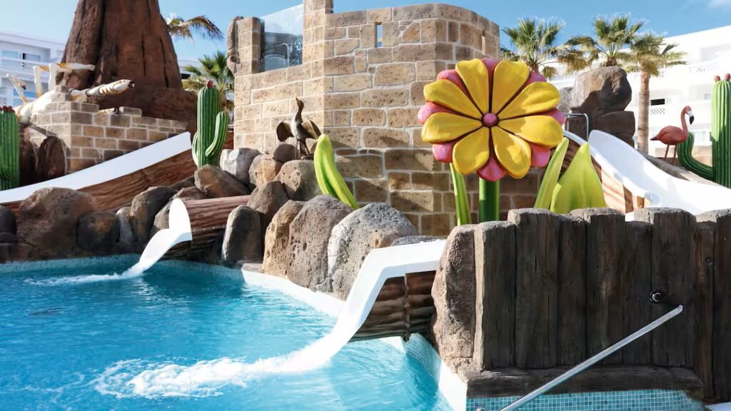 baby and toddler friendly hotel in the canary islands with waterslides