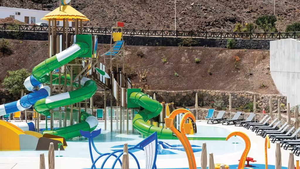 baby and toddler friendly hotel in the canary islands with waterslides