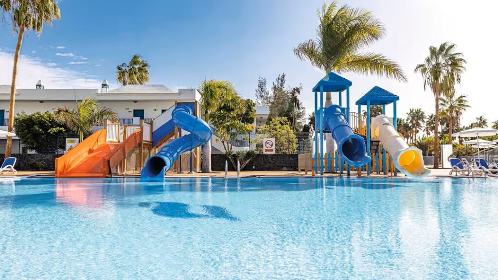 baby and toddler friendly hotel in the canary islands with waterslides