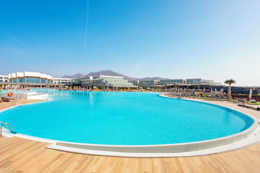 family friendly hotels in the canary islamds 