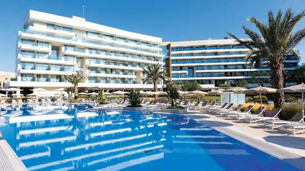 family friendly hotel balearics with short transfer
