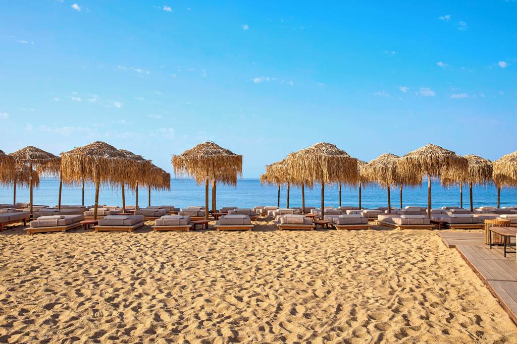 baby and toddler friendly hotel in greece with family rooms