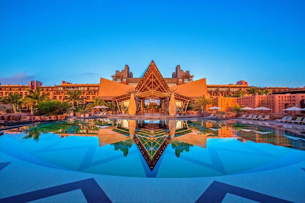 amily friendly hotels in the canary islands with swim up rooms