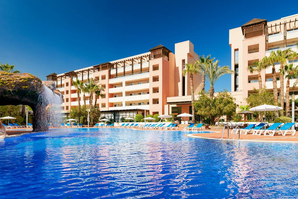 toddler friendly hotel spain with family rooms