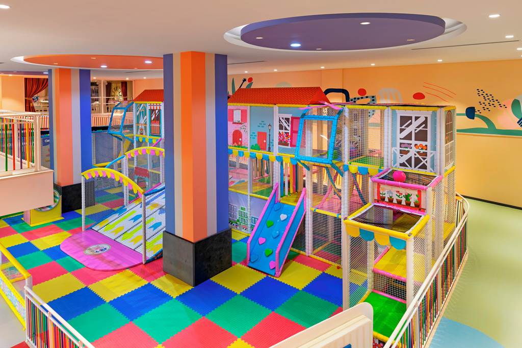 hotels with great entertainment