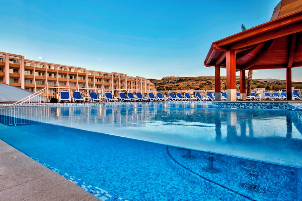 hotels with great entertainment