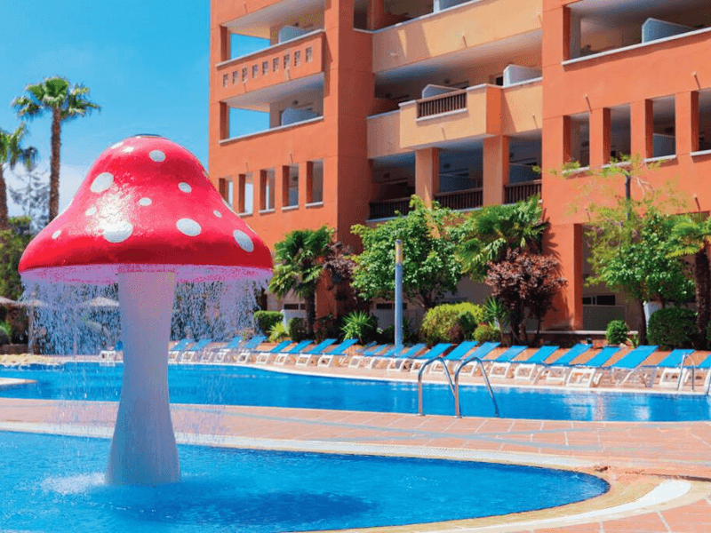 Hotels With Theme Parks & Waterparks