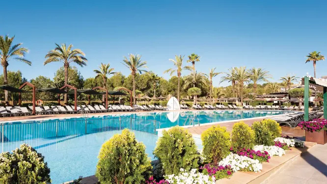 beachfront hotel in majorca