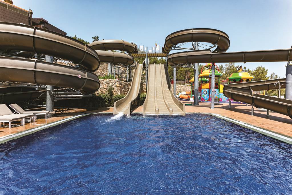 baby and toddler friendly holiday 2025